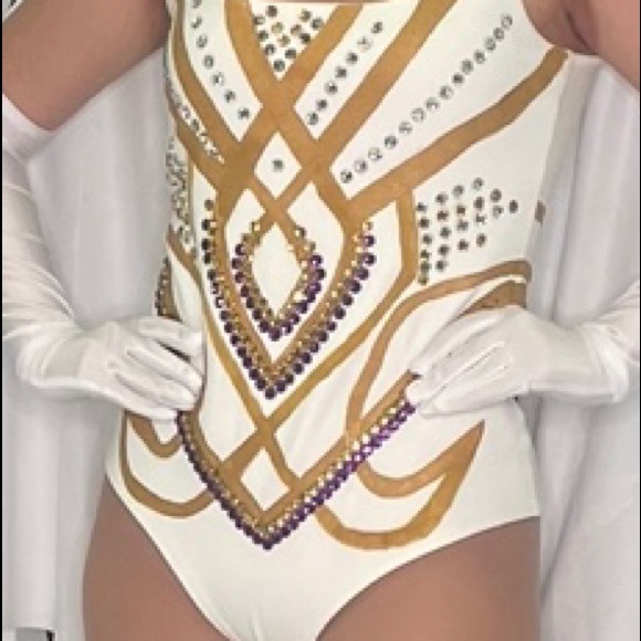 Accessories - White gloves